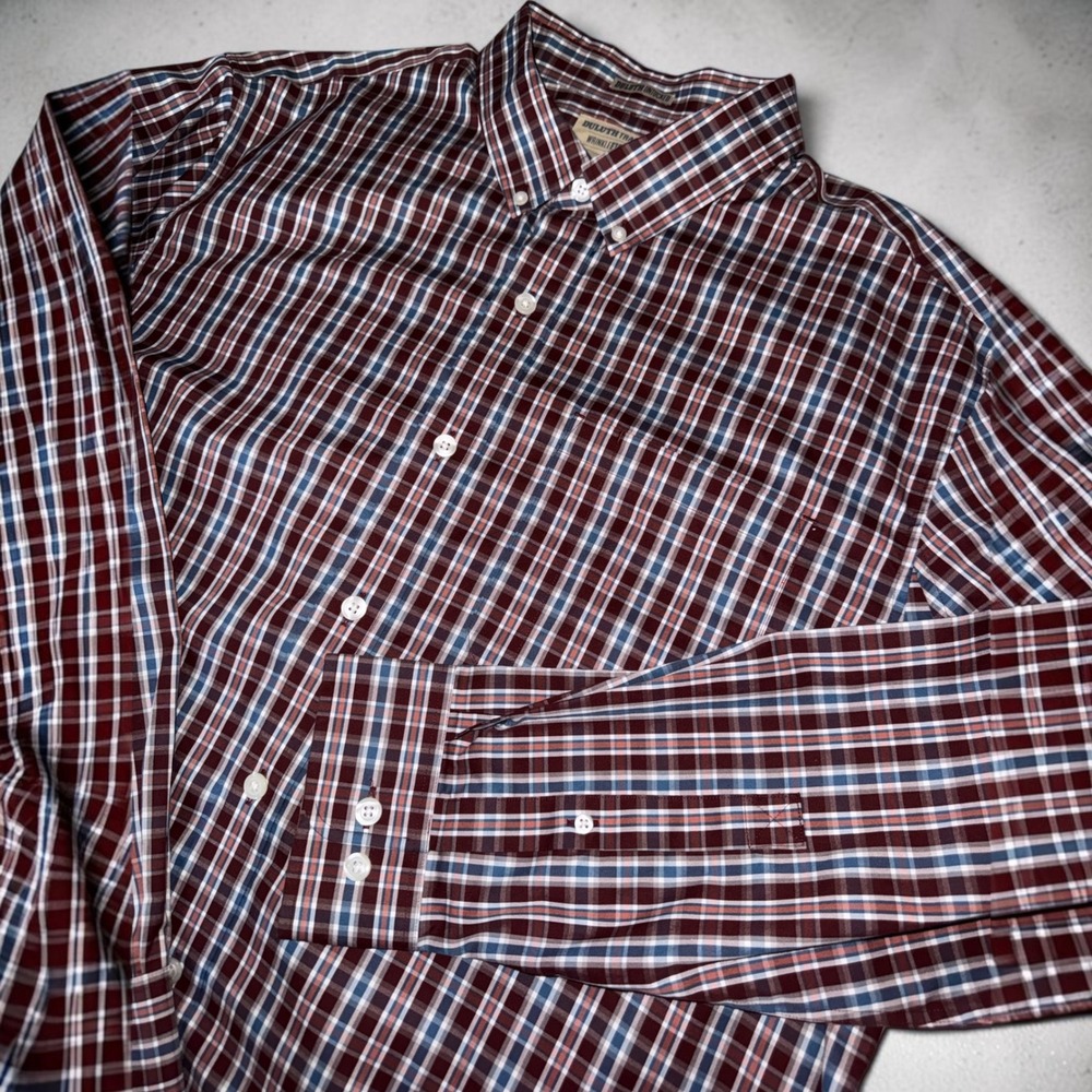 Duluth Trading Wrinklefighter Untucked Shirt Mens XL Burgundy Plaid Relaxed Fit